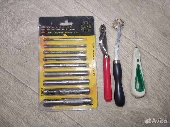 Инструменты для работы с кожей, веретено, кожа