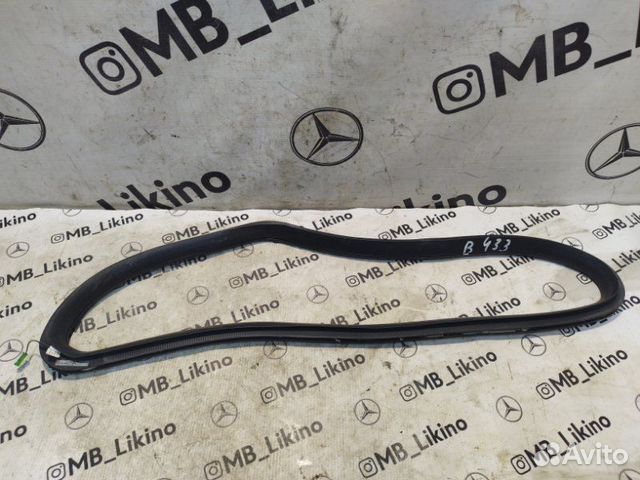 Уплотнитель форточки задний левый Mercedes Gl X164