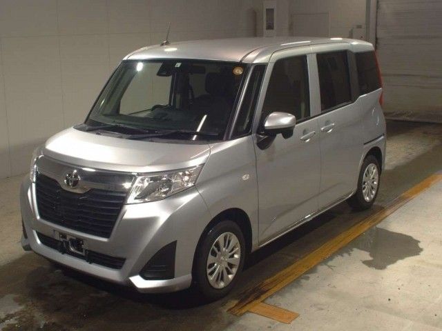 Toyota Roomy: фото владельца