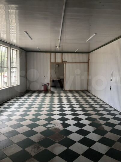 Торговая площадь, 56 м²