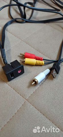 Кнопка авто с AUX3,5мм. USB разъемом, 3 RCA кабель