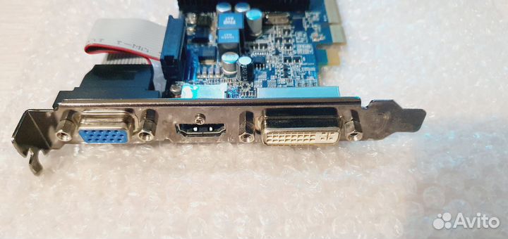 Видеокарта Sapphire HD 5570 1гб