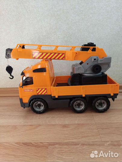 Машина Кран с поворотной платформой