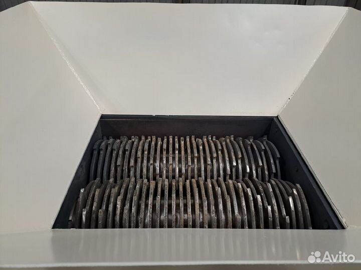 Промышленный шредер в наличии