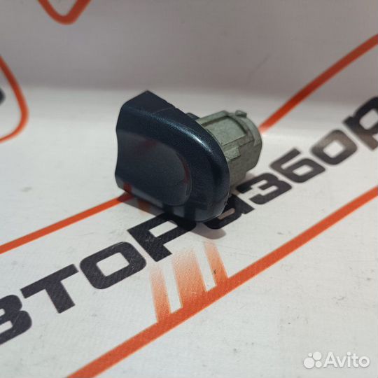 Накладка наружной ручки двери передняя правая