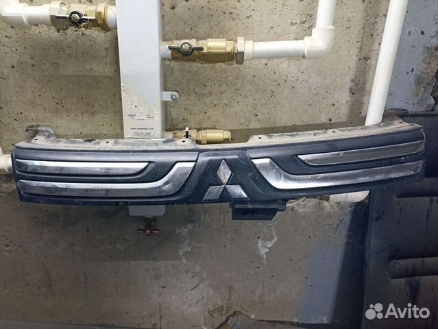 Решетка радиатора mitsubishi outlander 3