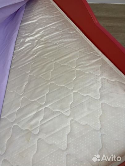 Детская кровать машина с матрасом бу