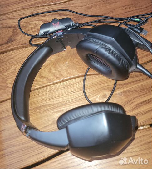 Проводные наушники