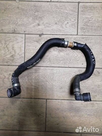 Патрубок отопителя (печки) Chrysler 200 68104972AA