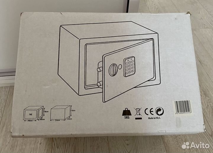Сейф металлический
