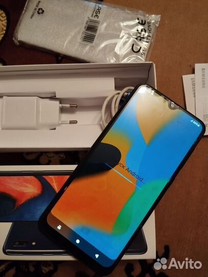 Samsung Galaxy A20, 3/32 ГБ