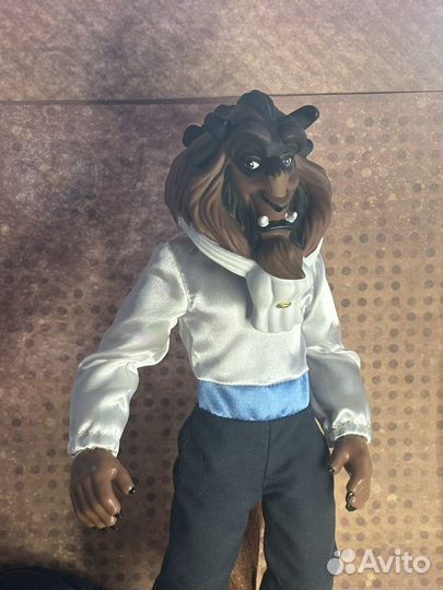 Disney Store Чудовище