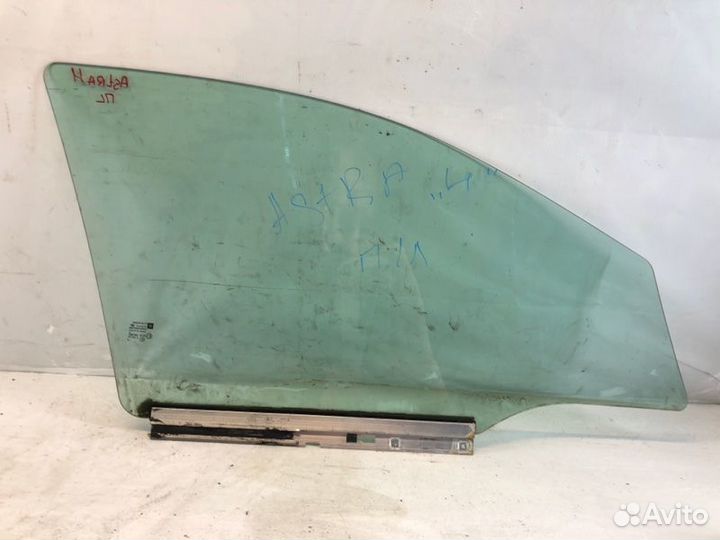 Стекло двери переднее левое Opel Astra H