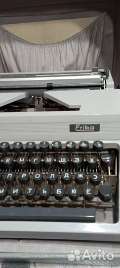 Пишущая машинка Эрика
