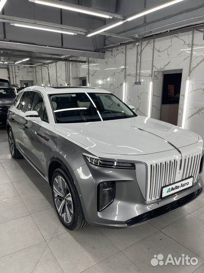 Hongqi E-HS9 551 л.с. AT, 2021, 4 350 км