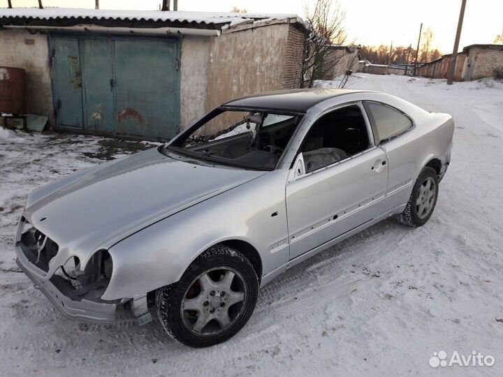 Крылья пластиковые Mercedes CLK W208