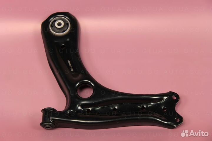 Рычаг подвески передний Правый Scoda Rapid