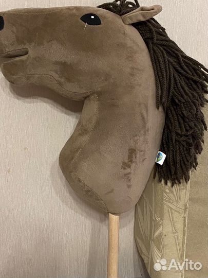 Игрушка лошадка на палке