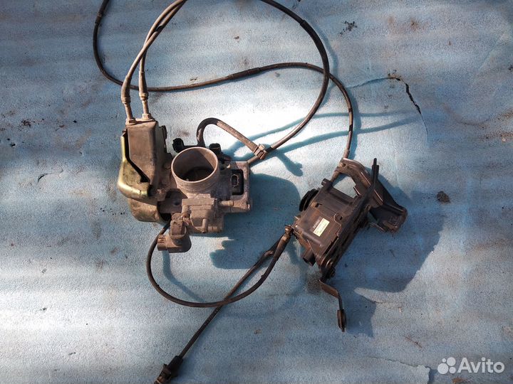 Дроссельная заслонка Honda CR-V срв 2 в сборе