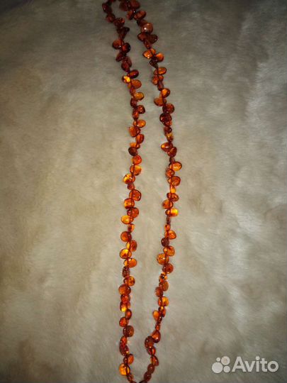 Янтарные бусы, браслет
