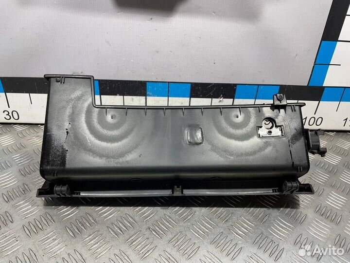 Б/У Крышка бардачка#002