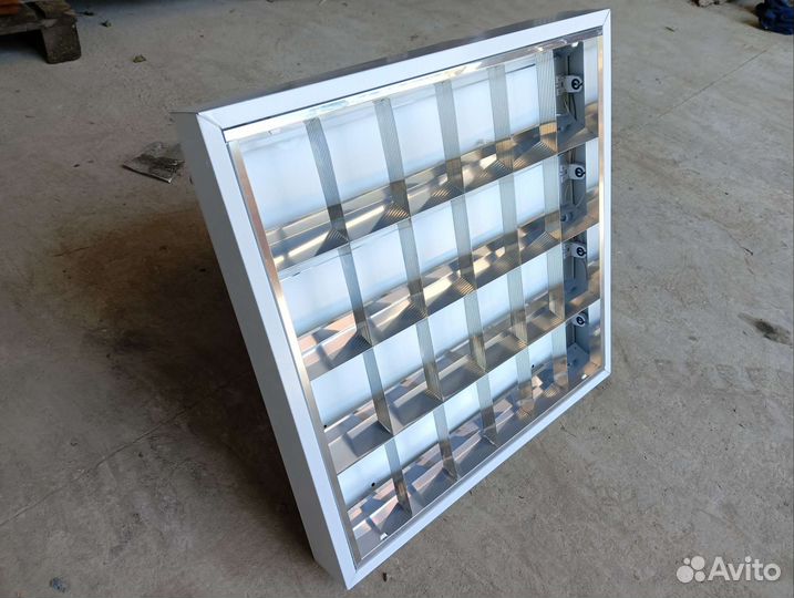 Светильник потолочный подвесной