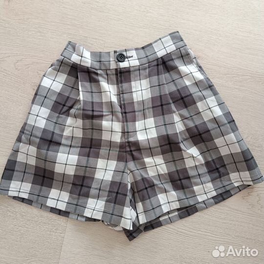 Шорты женские