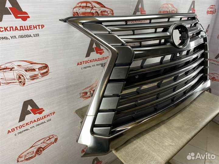 Решетка радиатора Lexus LX570 с 2015 года