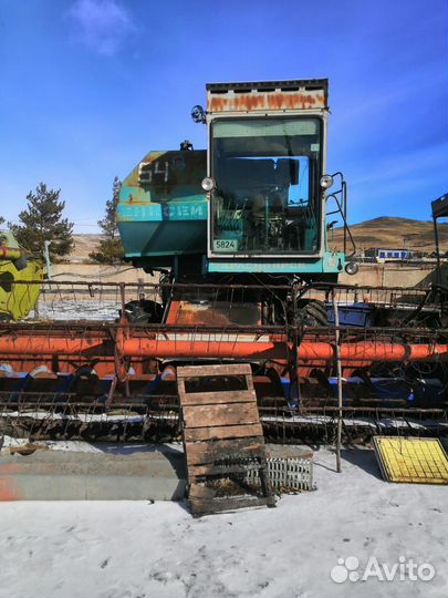 Комбайн Енисей 1200