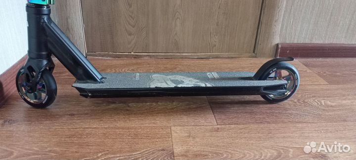 Трюковой самокат tech team