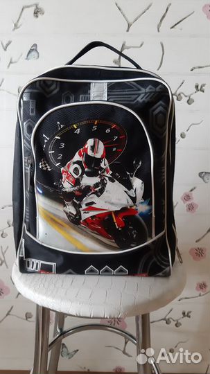 Рюкзак школьный для мальчика 1-4 класс