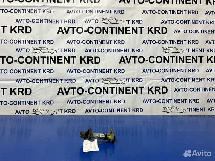 Болты развальные передние Toyota Mark X GRX125 4GR