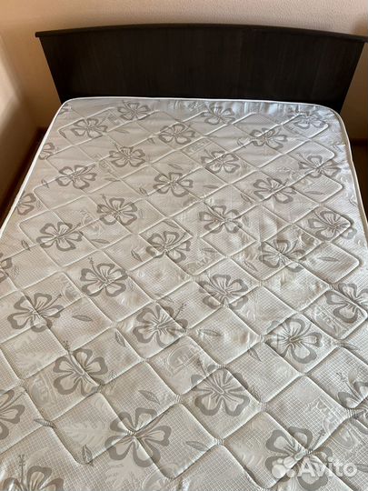 Кровать двухспальная 160х200 с матрасом бу