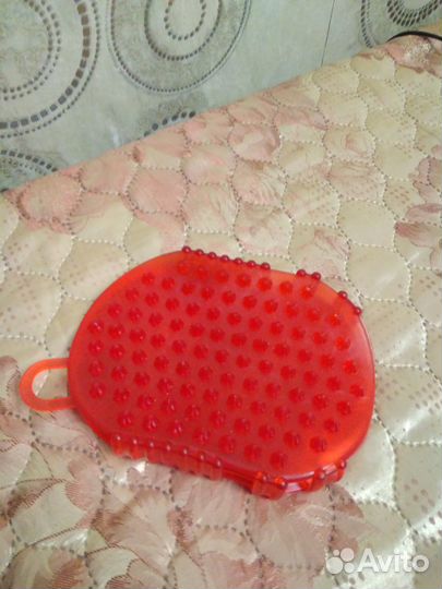 Массажка рукавичка