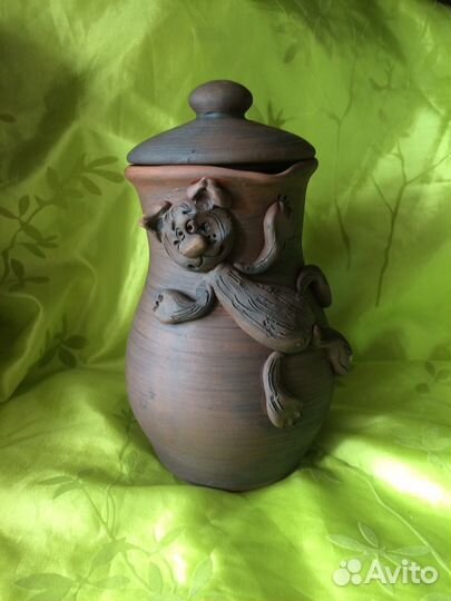 Глиняные кувшины и крынки