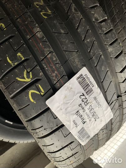 Pirelli P Zero PZ4 265/35 R22