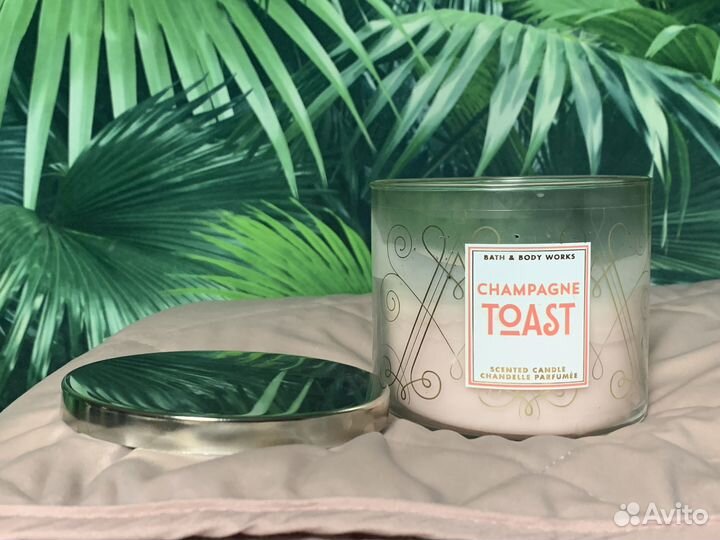 Bath and body works свеча champagne toast