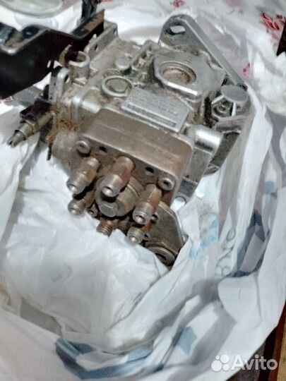 Запчасти для дизельных двигателей вольво740,лт