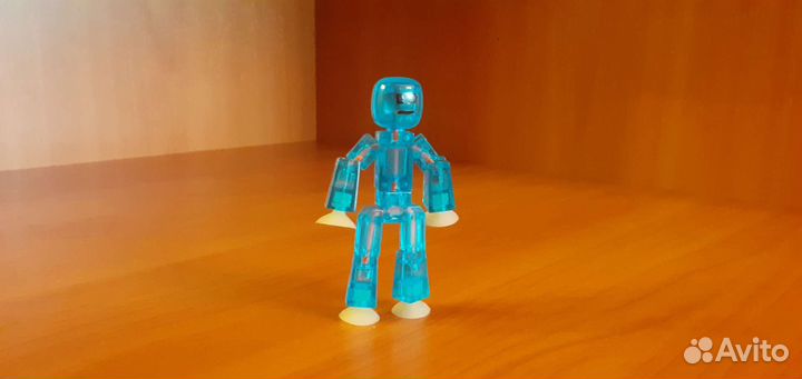 Игрушка стикбот
