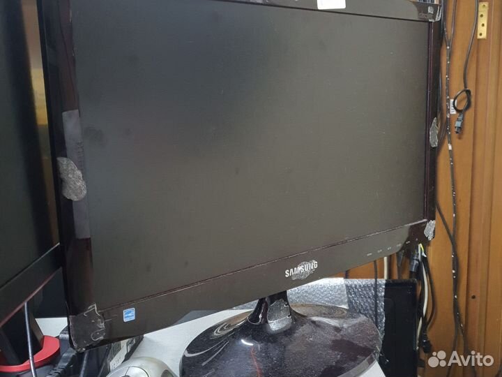 Монитор Samsung 19 широкий полоса 1пикс