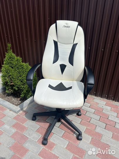 Компьютерное кресло