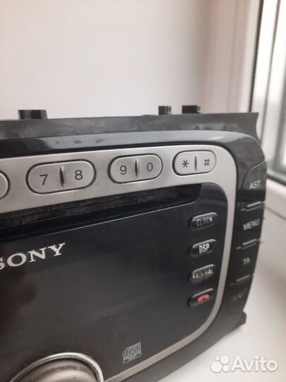 Штатная магнитола Sony на Ford Focus 2