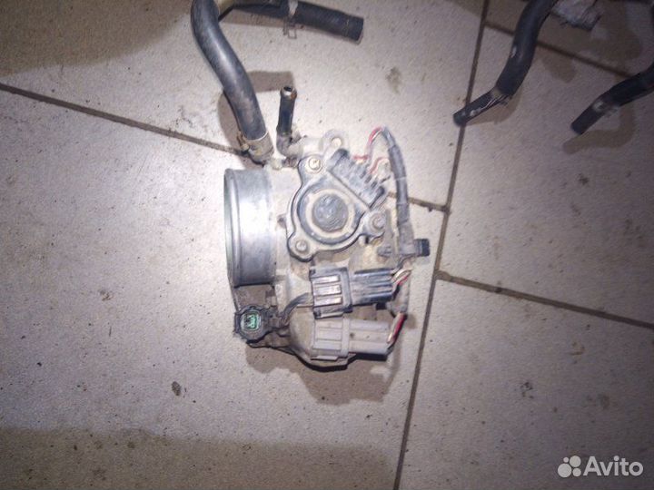 Дроссельная заслонка Nissan Bluebird QU14 QG18DD