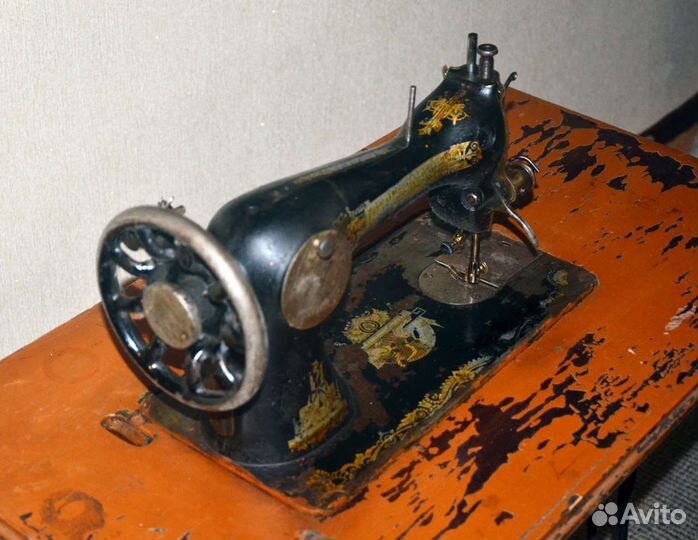 Швейная машина Singer
