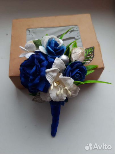 Бутаньерка для жениха или друзей