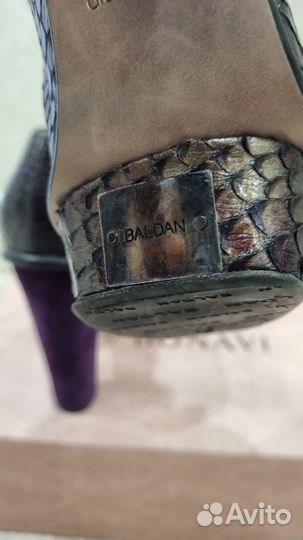 Туфли из кожи питона женские