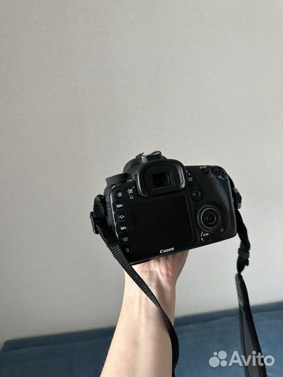 Зеркальный фотоаппарат canon 7d