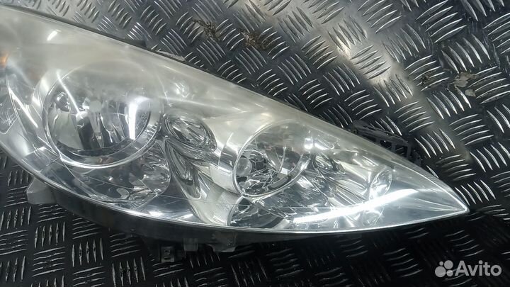 Фара Peugeot 308 (2007-2017)