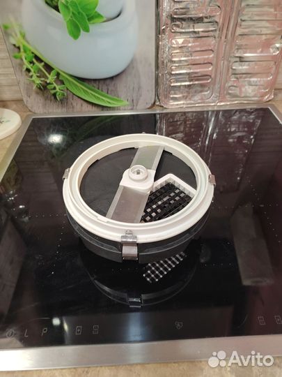 Кухонный комбайн Redmond series multiPRO