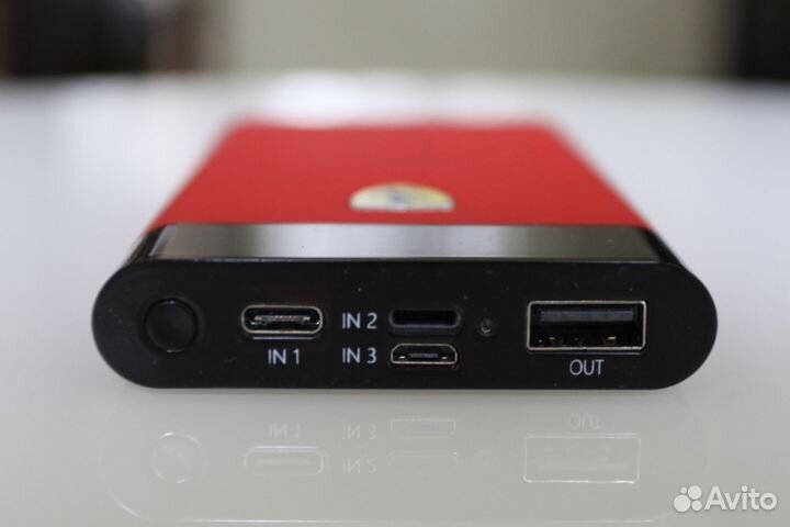 Power Bank Ferrari (беспроводная зарядка)